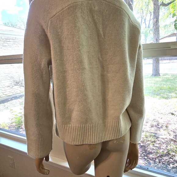 Abercrombie & Fitch Madeline Crew cream knit sweater gray bow S - Picture 7 of 7